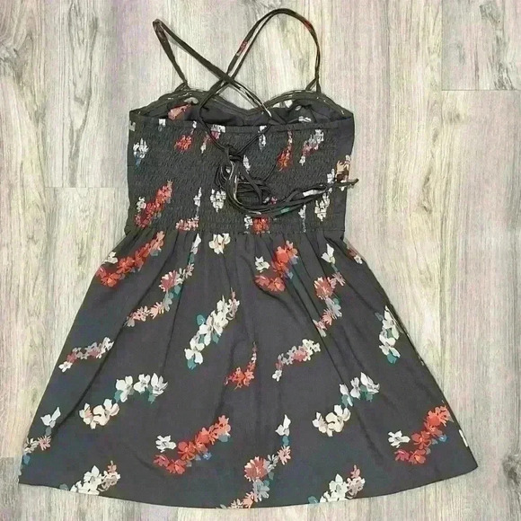 American Eagle Grey Floral Sleeveless Mini Dress Adjustable Sundress Size 10 - Picture 5 of 8